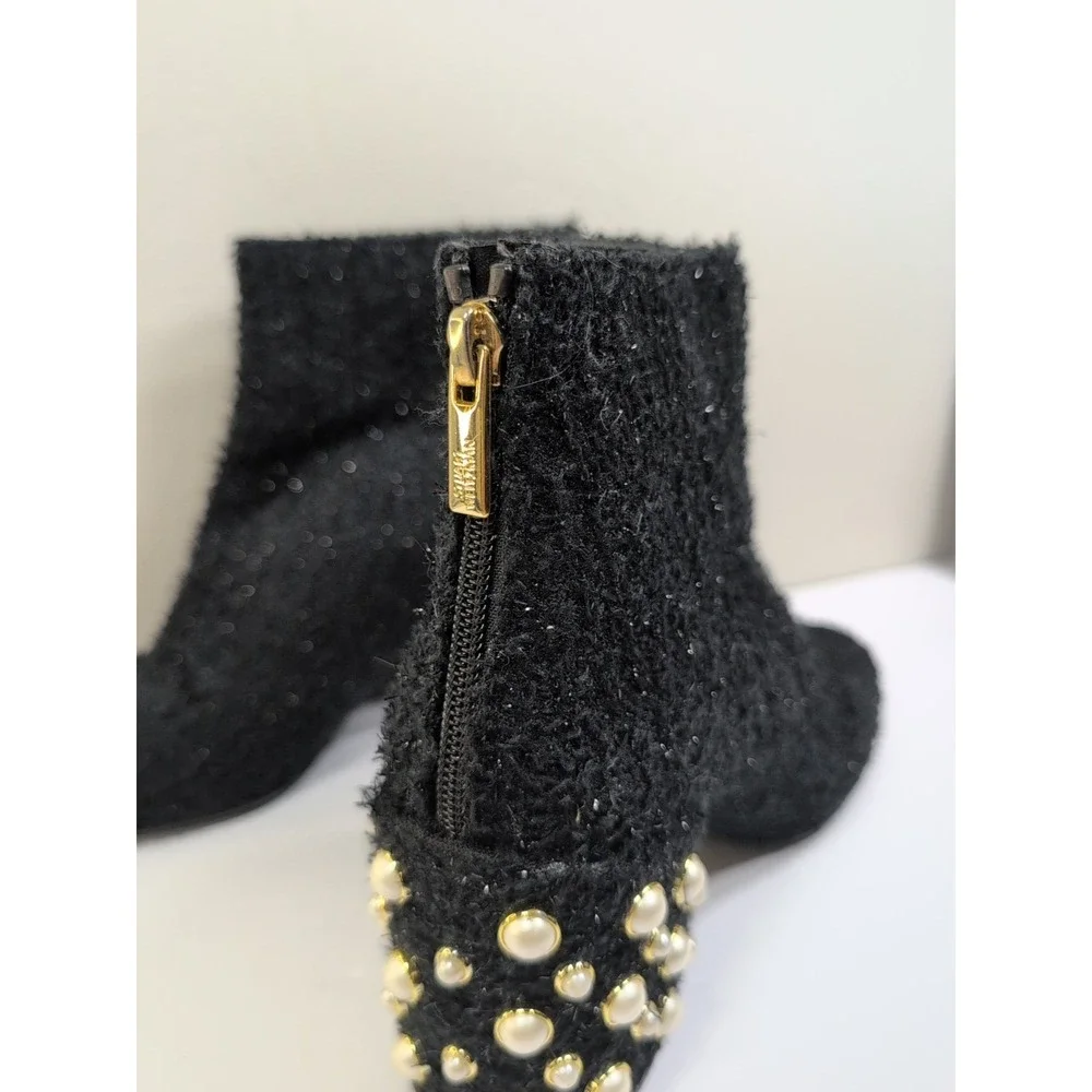Stuart Weitzman Pearl Bacari Black Velvet Booties Size 7.5‎